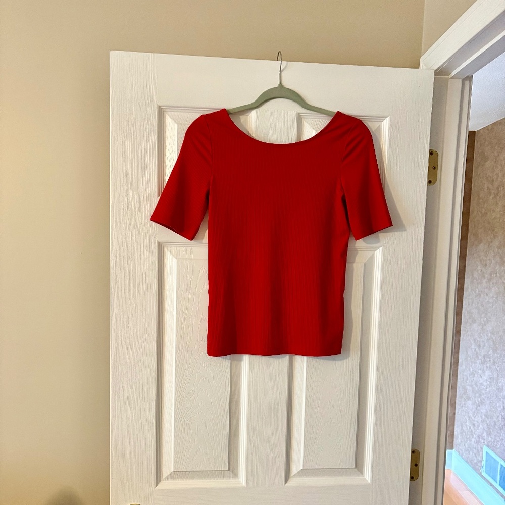 Banana Republic Red Ribbed Tee